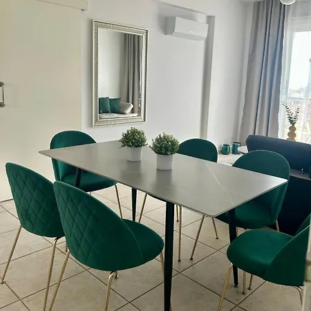 Emerald Sea View Apartment