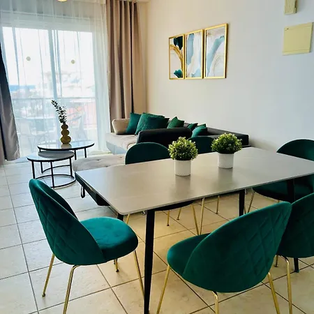 Apartment Emerald Sea View *